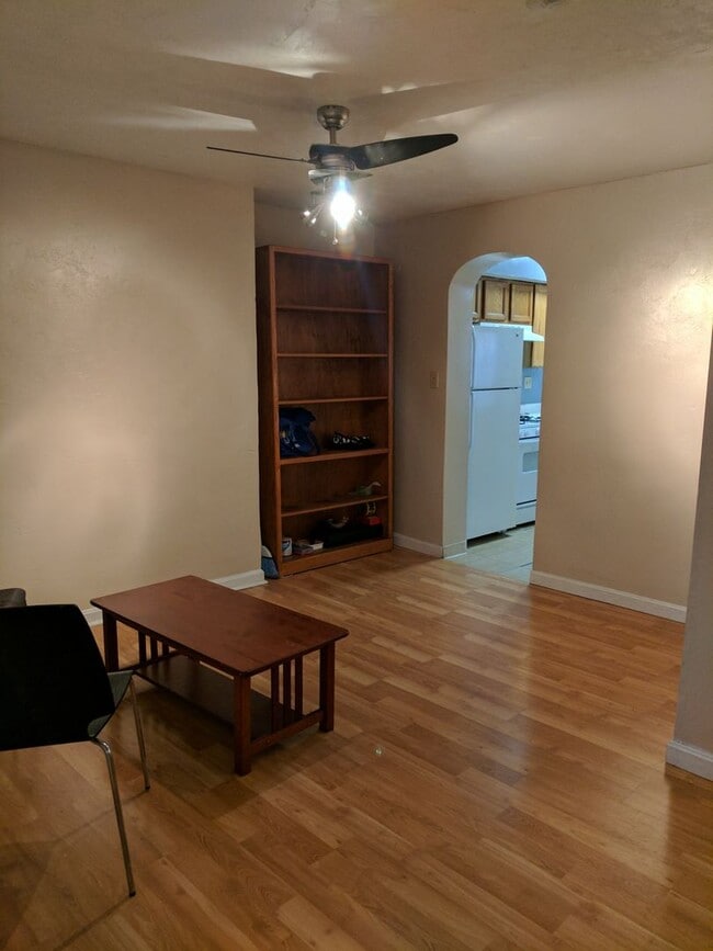 Building Photo - 244 Meyran Ave