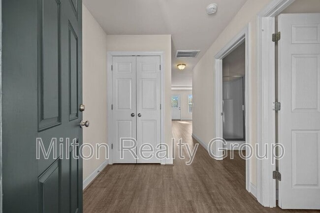 Building Photo - 83 River Stancil Dr