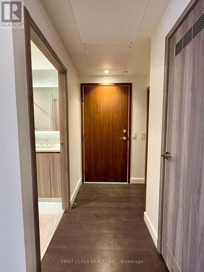 Building Photo - 95 McMahon Dr