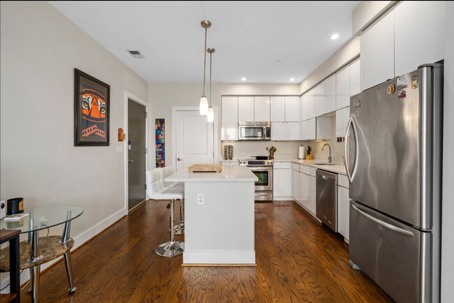 Foto del edificio - 2920 Georgia Ave NW