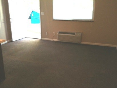 Building Photo - 1547 S Green River Rd