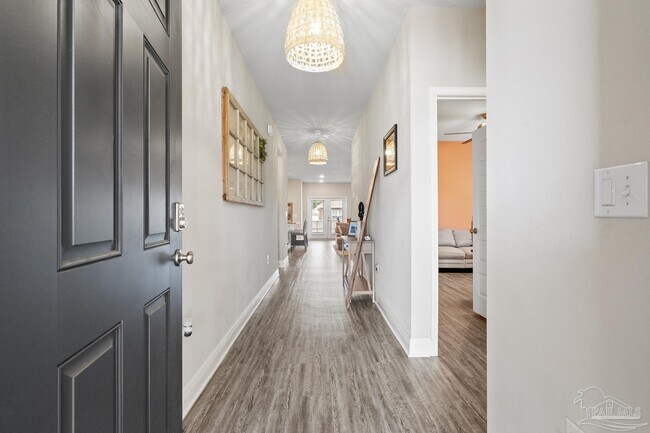 Foto del edificio - 7695 Burnside Lp