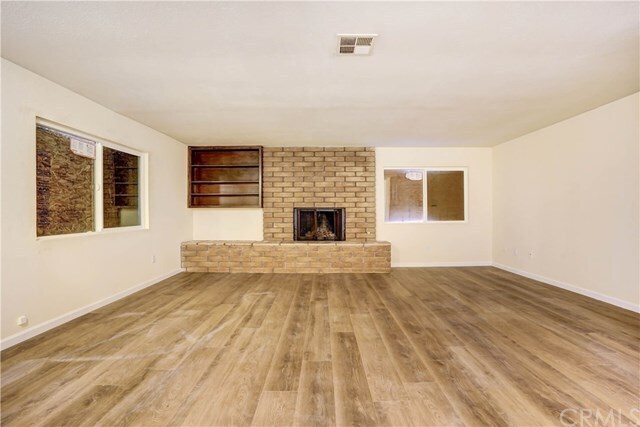 Building Photo - 1394 E Yucca Dr
