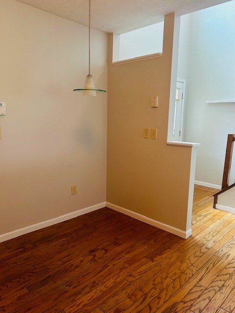 Foto del edificio - 482 Madeira Ct