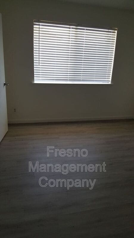 Building Photo - 475 N Manila Ave