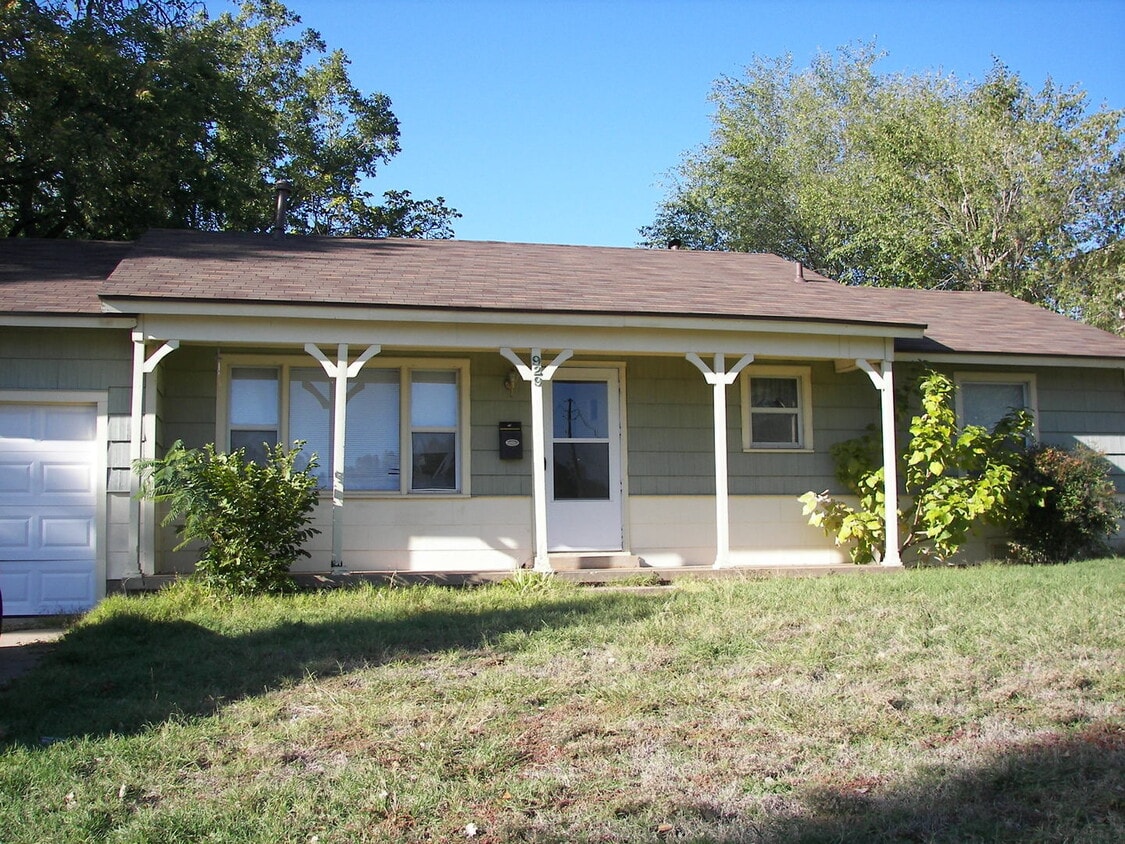 Primary Photo - Cute 3 Bedrooms!