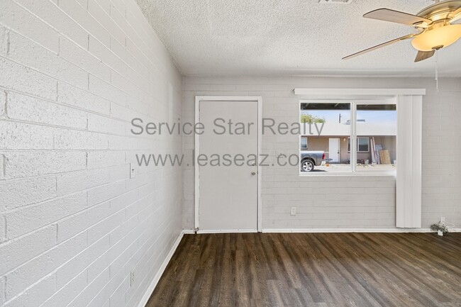 Building Photo - 1638 W Desert Cove Ave