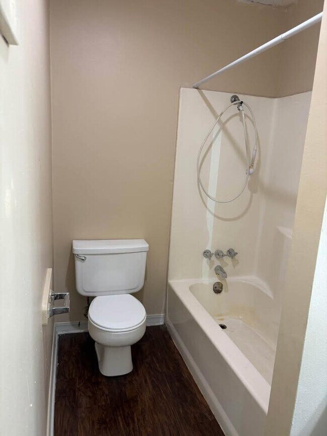 Foto del edificio - 1814 Meadowgreen Dr