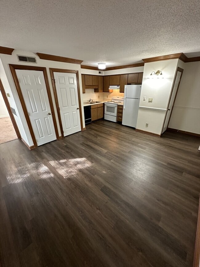 Foto del edificio - 3511 Ivy Commons Dr