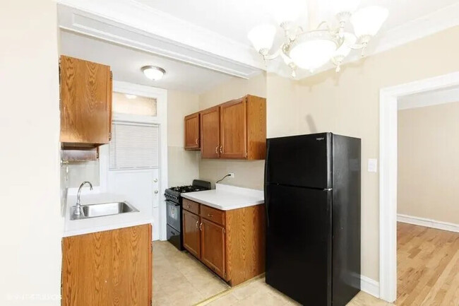 Building Photo - One-bedroom unit available at South Shore