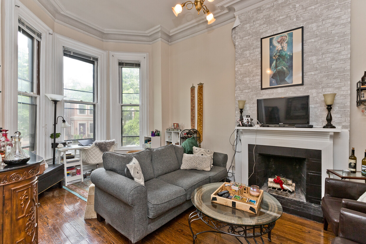 Foto principal - 2050 N Bissell St