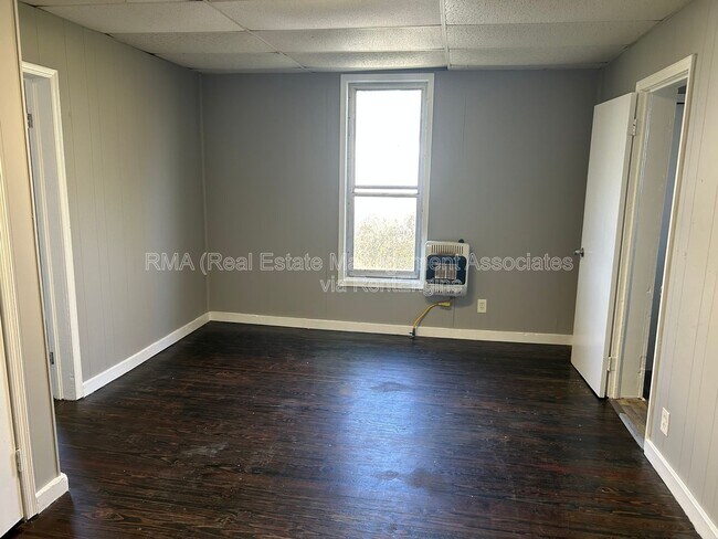 Foto del edificio - 18 6th St