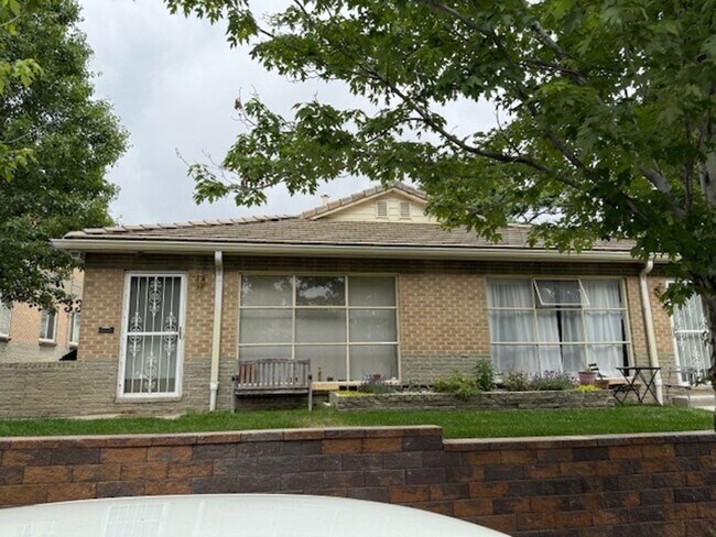 Foto del edificio - Charming 1BR Apartment in Denver