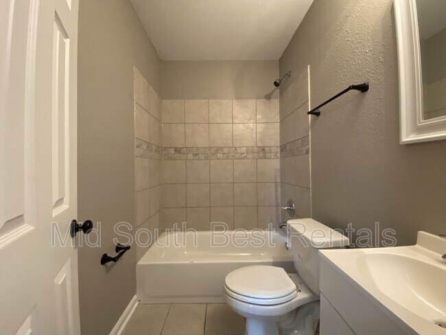 Foto del edificio - 1503 S Montgomery St