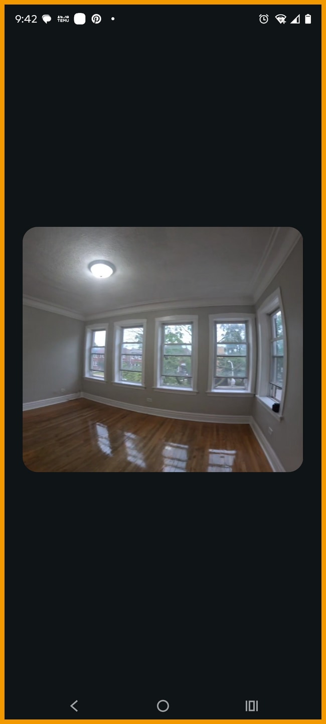 Sala de estar - 1700 N Meade Ave