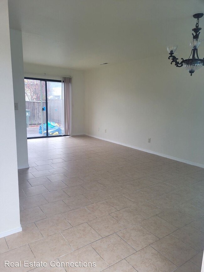 2 br, 1 bath House - 4090 Hobart Avenue photo'