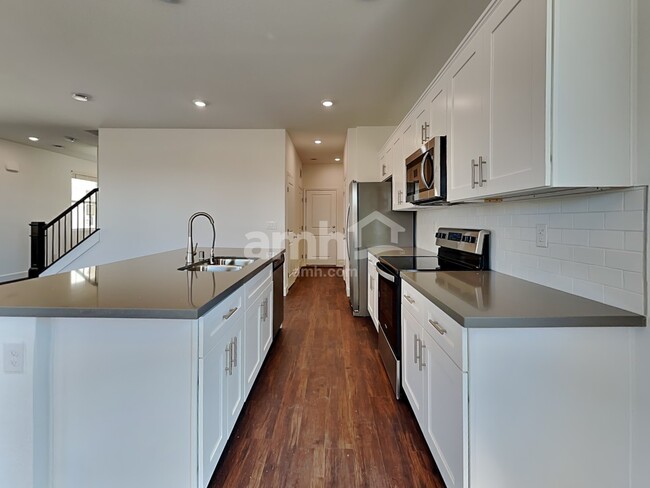 Foto del edificio - 8895 Tiger Tooth Ave