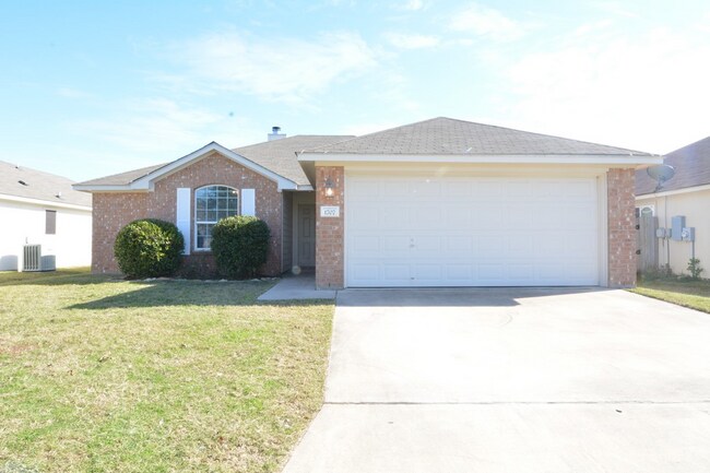 Foto del edificio - 1707 Wood Creek Dr
