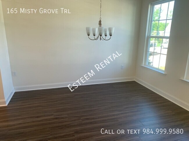 Foto del edificio - 165 Misty Grove Trail