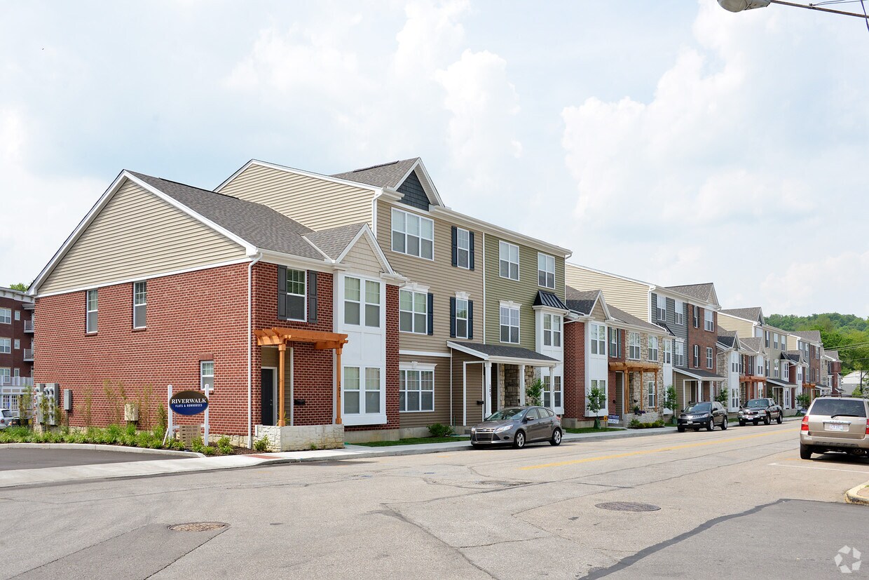 Riverwalk Flats and Rowhouses Apartments in Milford, OH