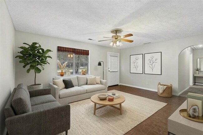 Foto del edificio - 120 Woodcrest Dr