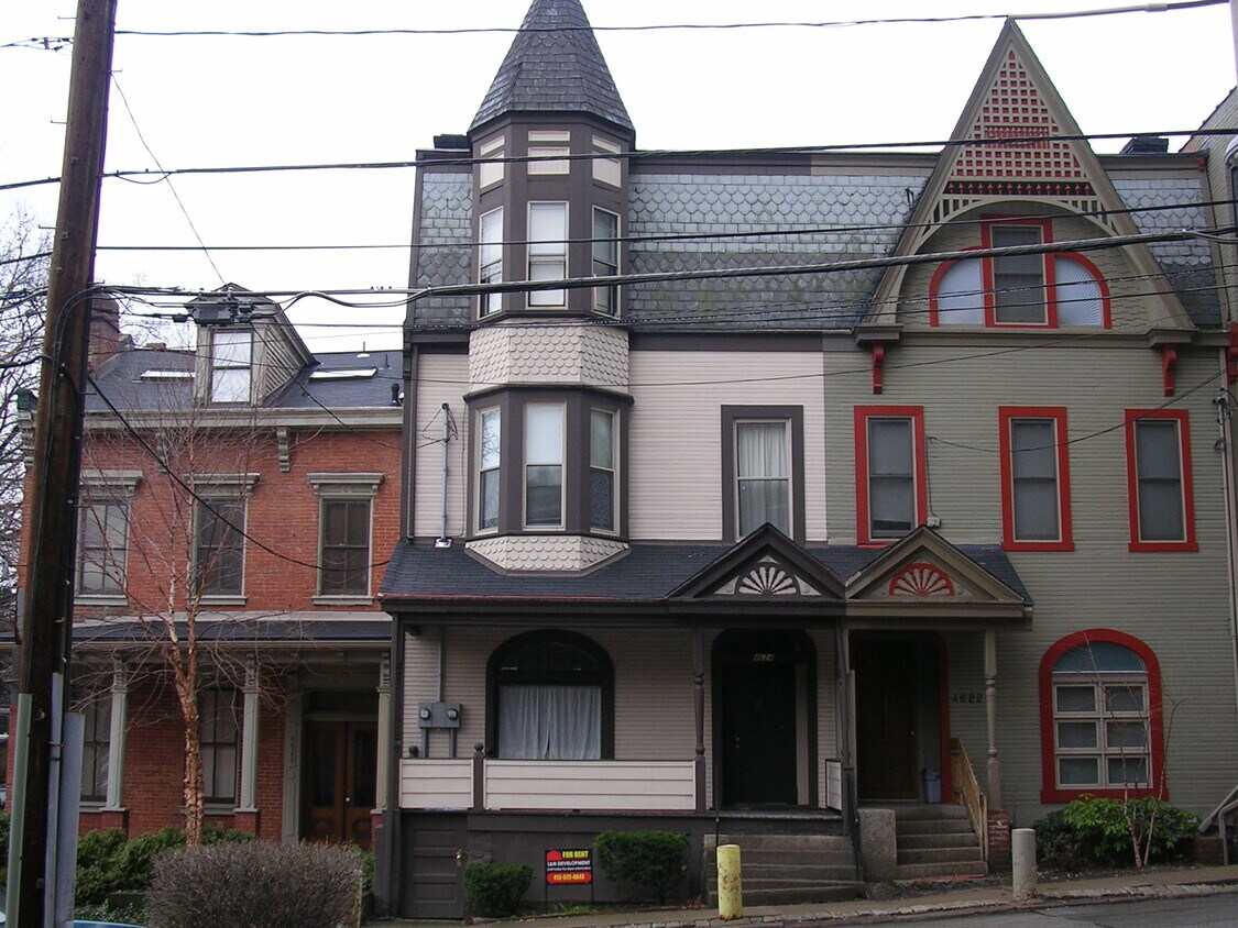 Primary Photo - 4624 Henry St