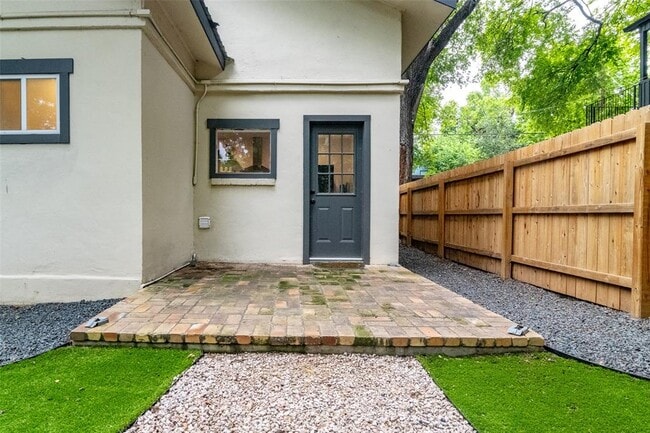 Foto del edificio - 1507 Holly St