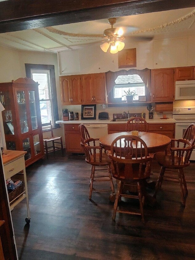 Primary Photo - 104 Washington Ave