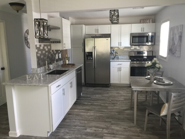 Cocina - 23 E 6th St