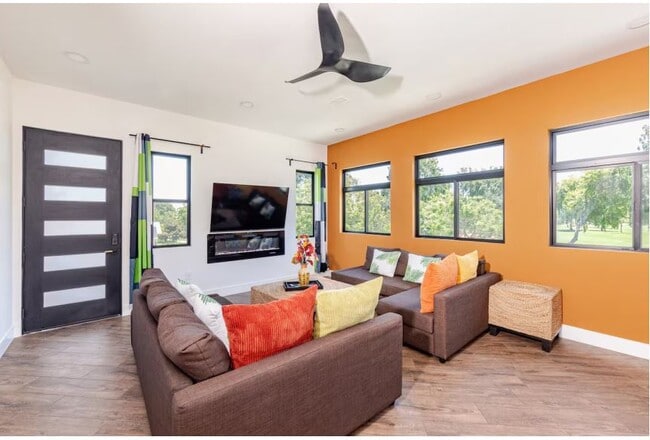 Building Photo - 3273 Hedwig Rd