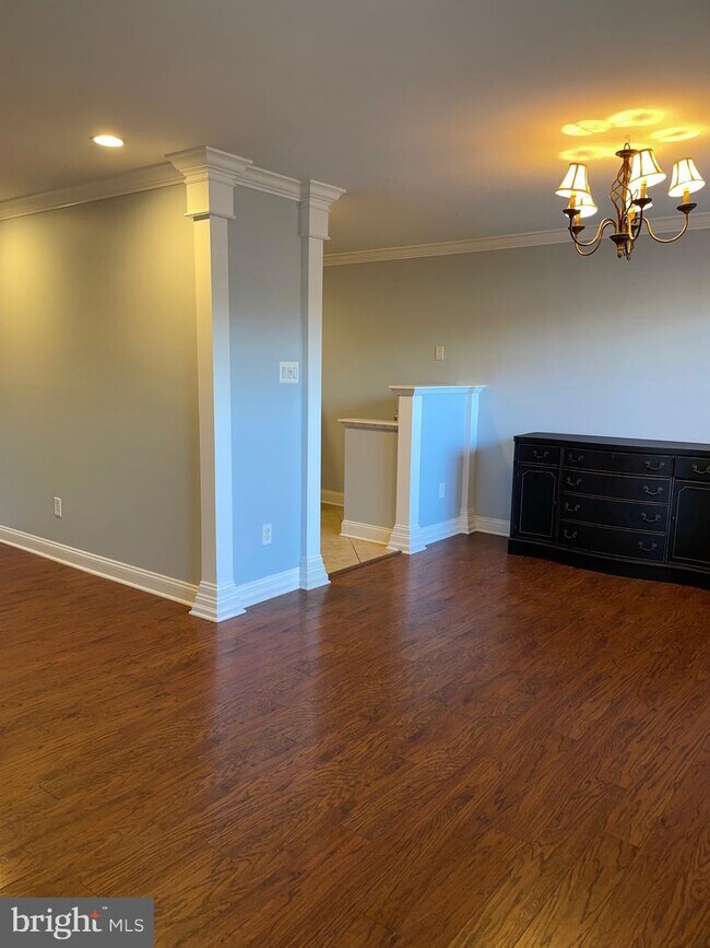 Building Photo - 105 Ferris Ln