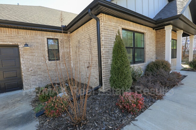 Building Photo - 10 Latheron Pl