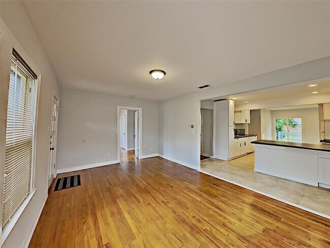 Building Photo - 3208 Merida Ave