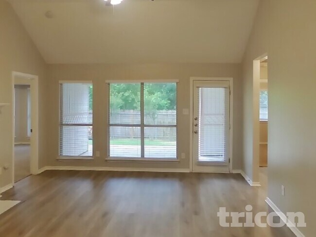 Foto del edificio - 1508 Creekpark Ct