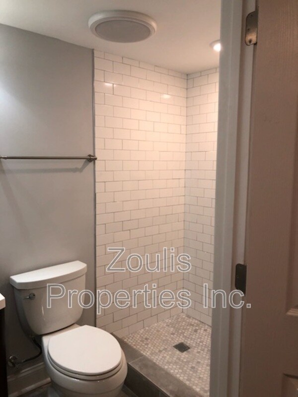Building Photo - 630 Tolna Street