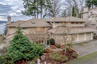 Building Photo - 9055 SE 79th St