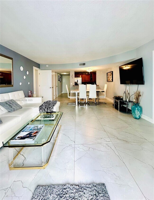 Foto del edificio - 2401 S Ocean Dr