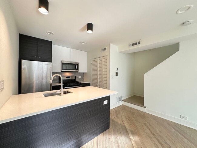 Foto del edificio - 843 W Grace St