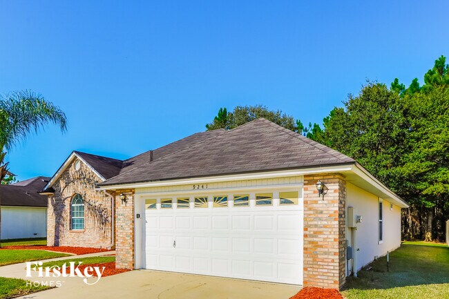 Foto del edificio - 9241 Hawks Run Ln