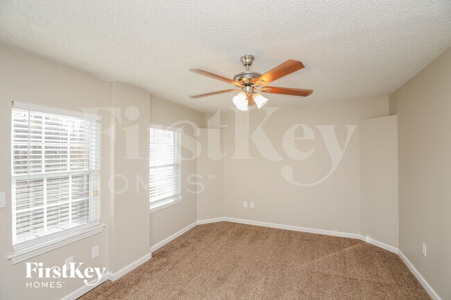 Foto del edificio - 1404 Chapel Hill Ln SW