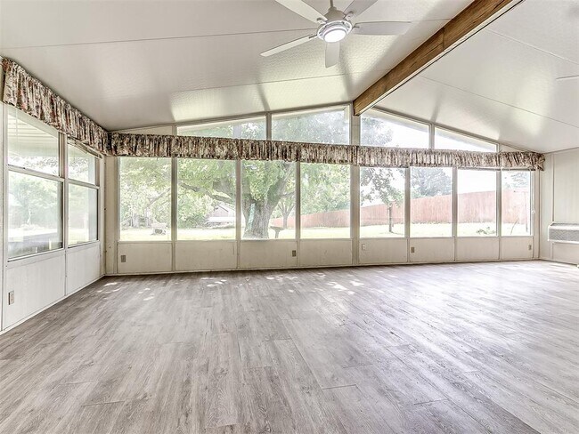 Foto del edificio - 1170 Mockingbird Cir