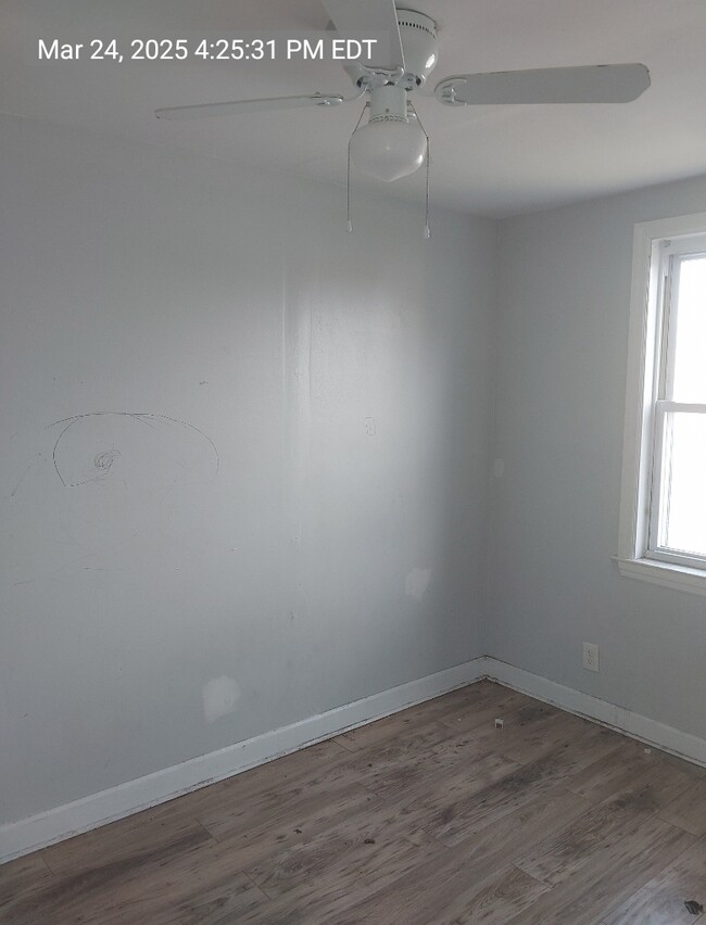 Building Photo - 2713 Round Rd