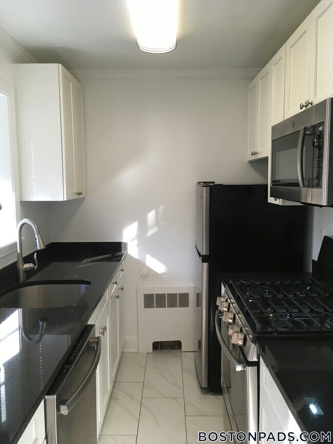 Building Photo - 80 St Paul St