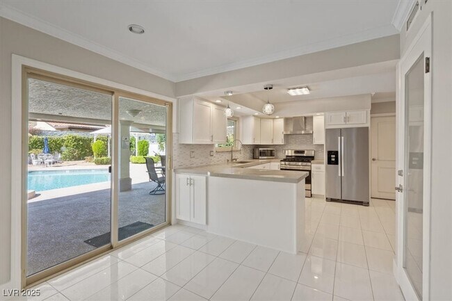 Foto del edificio - 2100 Westlund Dr