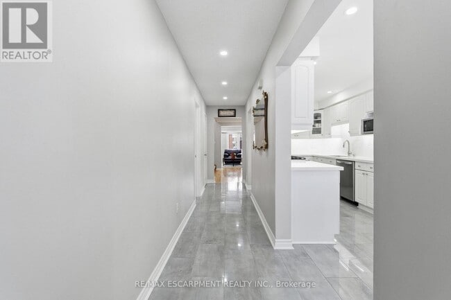 Building Photo - 757 Constellation Dr