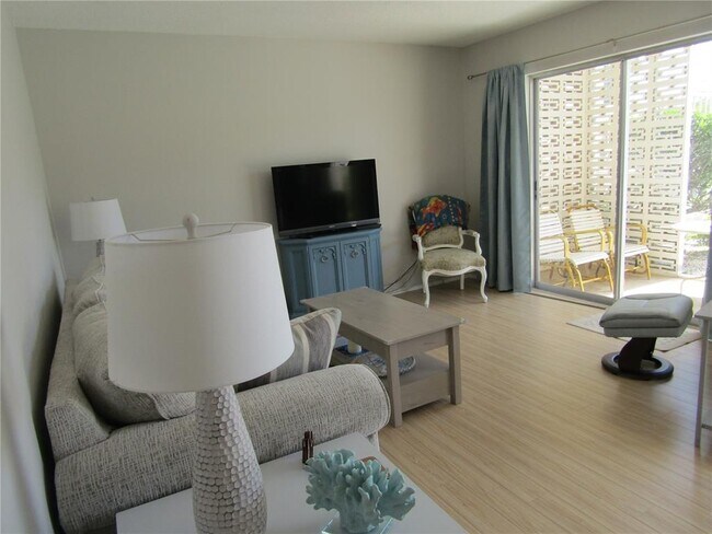 Foto del edificio - 200 Park Blvd N