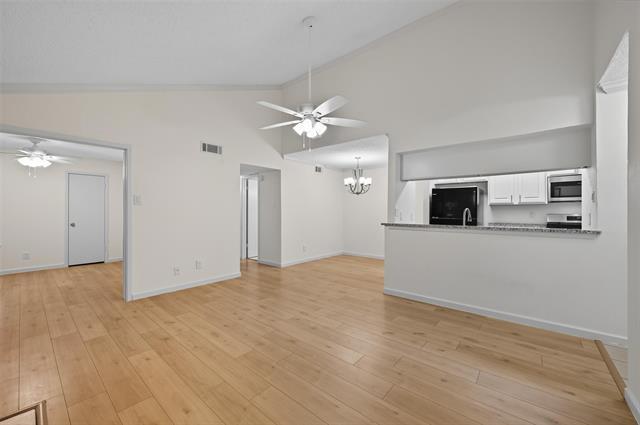 Foto del edificio - 5300 Keller Springs Rd