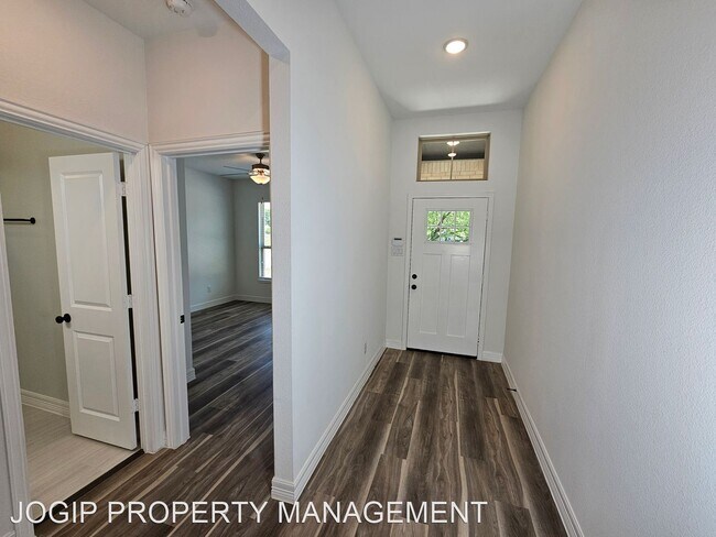 Building Photo - 3 br, 1 bath House - 2421 Pennsylvania Ave.