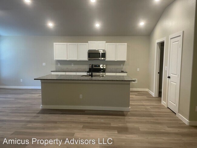 Building Photo - 3 br, 2 bath House - 1813 134th St