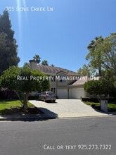 Building Photo - 205 Dove Creek Ln